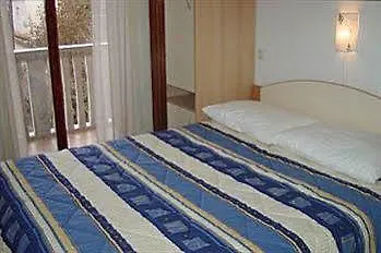 Adria Apartments Biograd Na Moru Croatia